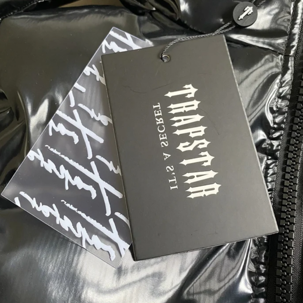 VAULT - Trapstr Irongate Glossy Puffer